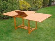 Dřevěný zahradní stůl QTC 47063