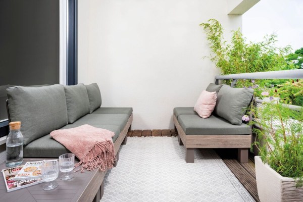 ELEMENTS SIGNATURE zahradní plastové křeslo - walnut