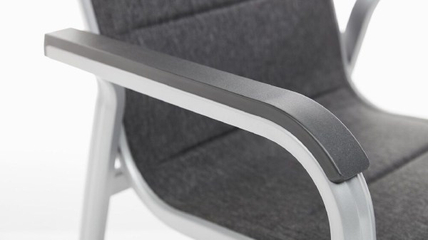 BASIC PLUS PADDED stohovatelné, hliníkové křeslo - stříbrná / antracit