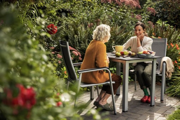 CIRRUS stohovatelné, hliníkové křeslo - stříbrná / šedá