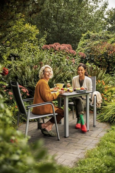 CIRRUS stohovatelné, hliníkové křeslo - stříbrná / šedá