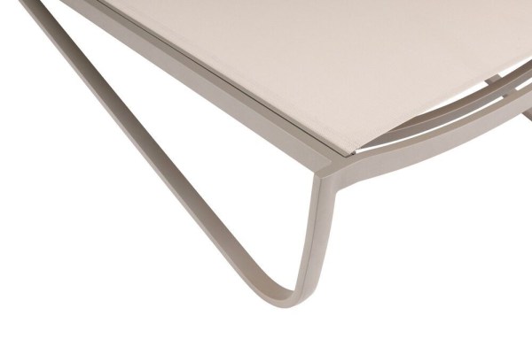 DIAMOND hliníkové lehátko s teakovými područkami - taupe / béžová