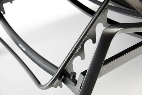 DIAMOND hliníkové lehátko s teakovými područkami - antracit/antracit