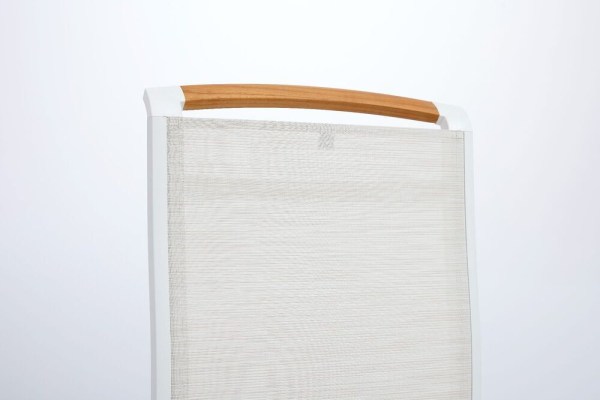 MEMPHIS TEAK stohovatelné, hliníkové křeslo s teakovými područkami - bílá / béžová