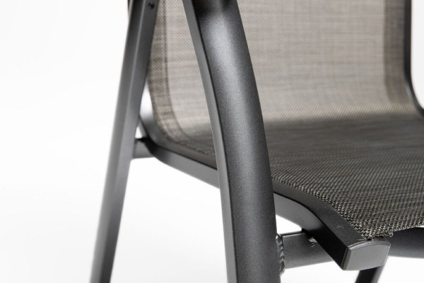 MEMPHIS TEAK stohovatelné, hliníkové křeslo s teakovými područkami - antracit / bronzová